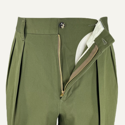 Barnstormer double pleat chino olive